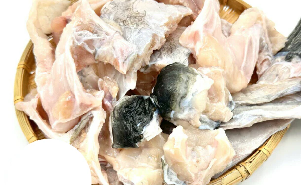 国産「とらふぐのあら」1kg(4〜5匹分) - Image 3